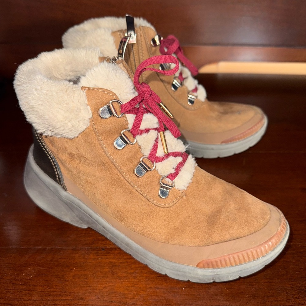 Bzees Tan Kids Boots with Red Laces